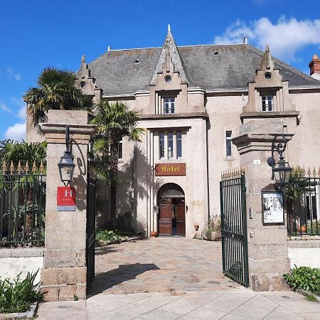 Hotel De La Barbacane Tiffauges Dış mekan fotoğraf