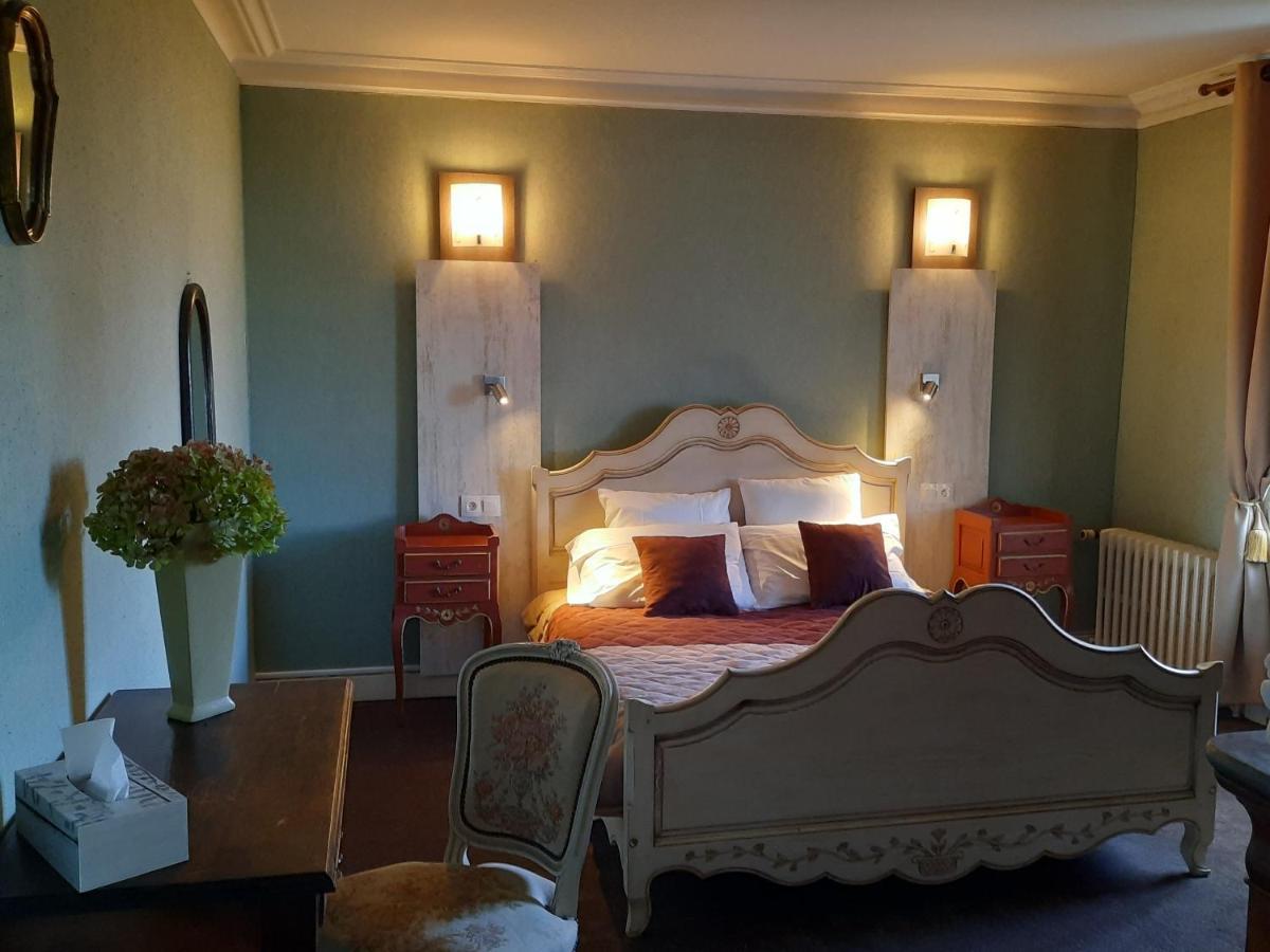 Hotel De La Barbacane Tiffauges Dış mekan fotoğraf