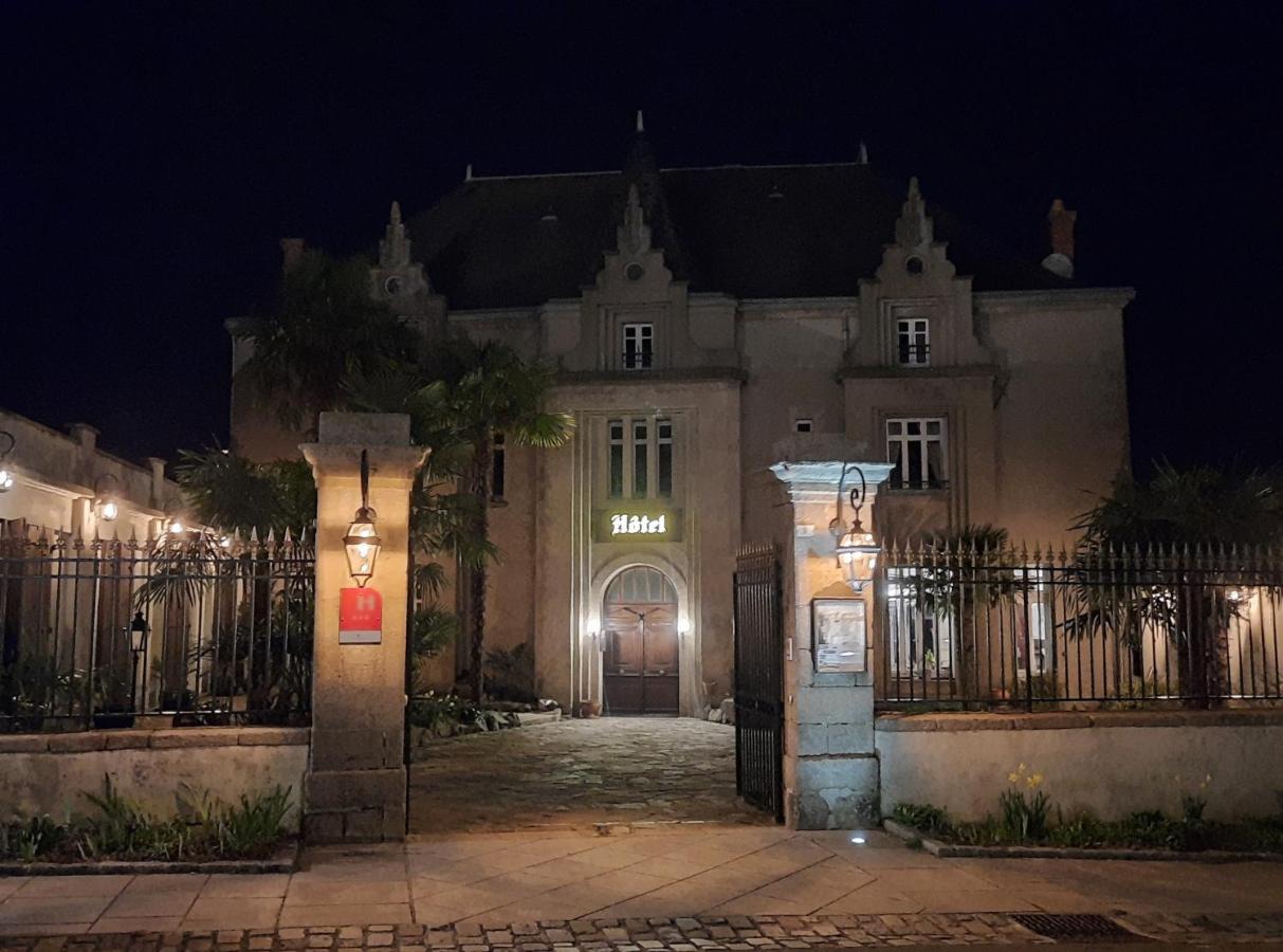 Hotel De La Barbacane Tiffauges Dış mekan fotoğraf