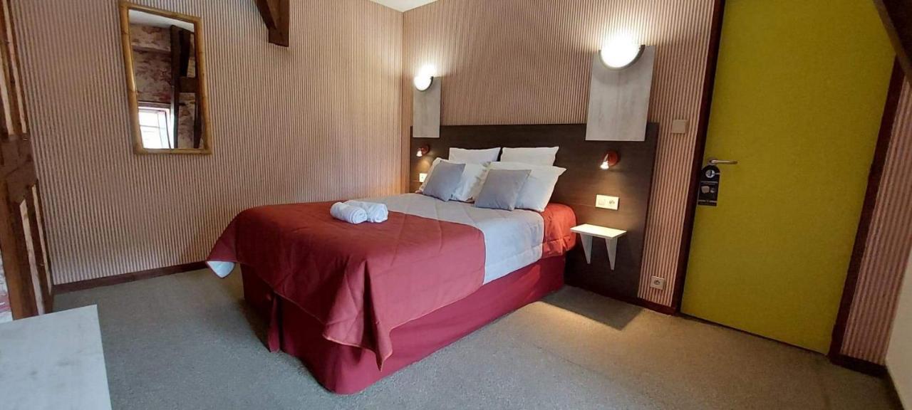 Hotel De La Barbacane Tiffauges Dış mekan fotoğraf