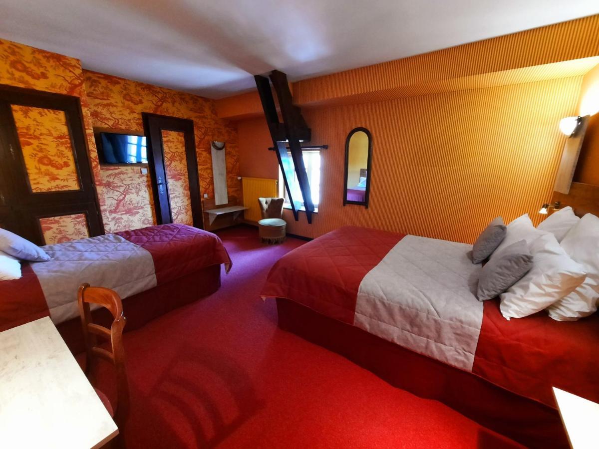 Hotel De La Barbacane Tiffauges Dış mekan fotoğraf